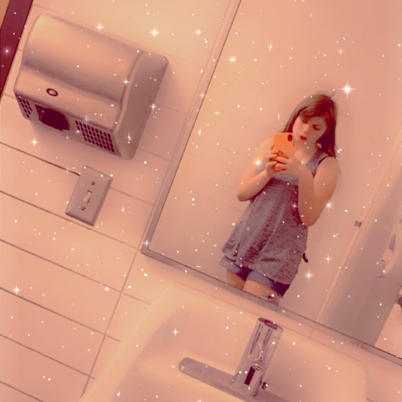 Meet your Posher, Bre - Picture 1 of 1